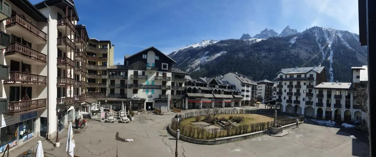 A Real Cocoon In The Center Of Chamonix Lejlighed